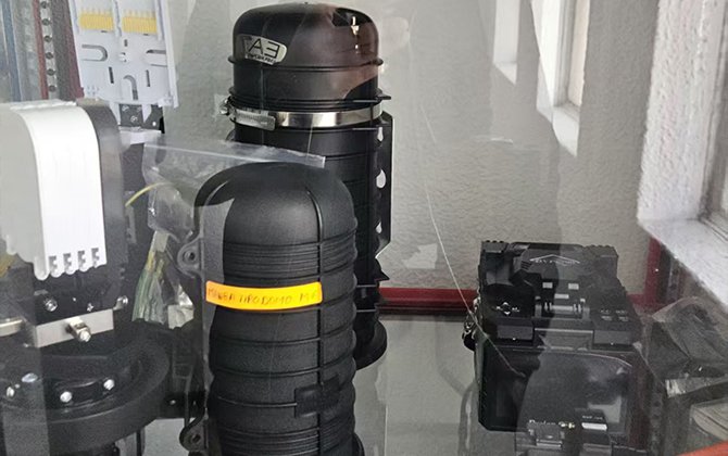 FTTH drop cable accessories